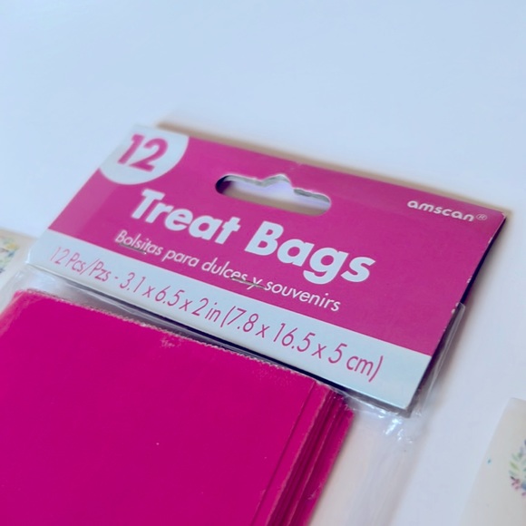 🆕 NEW 24 pcs Treat Bags Paper Bags, 12 sacs à surprise with Stickers - Picture 2 of 6